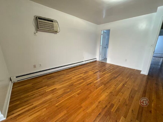 Building Photo - 270 Hosmer Ave