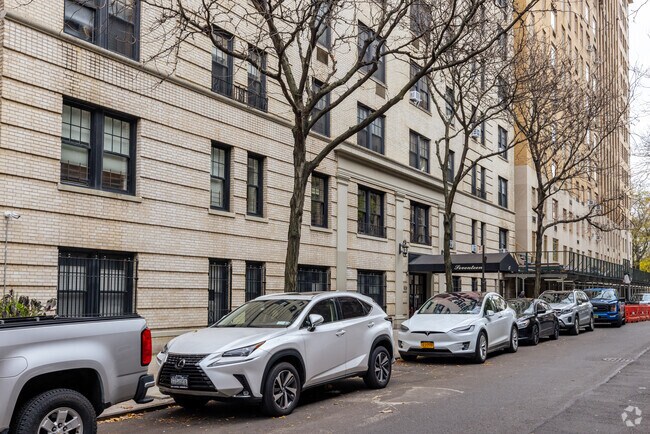 Foto del edificio - 17 W 71st St