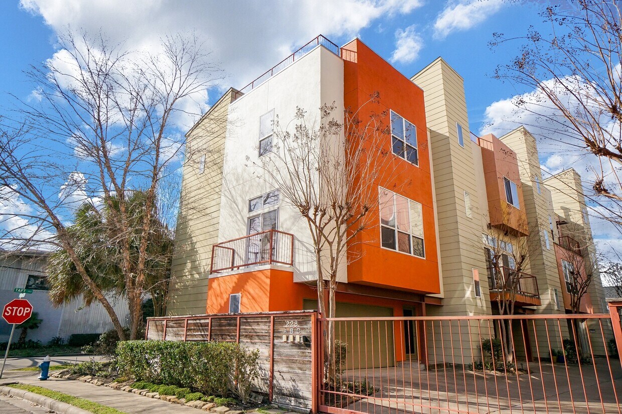 Foto principal - 228 Willard St