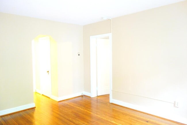 Foto del edificio - 8409 Greenwood Ave