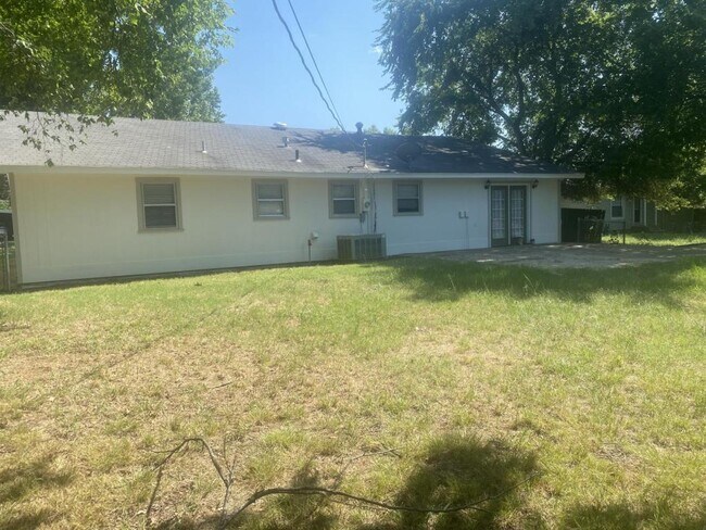 Foto del edificio - 1818 W Cedar