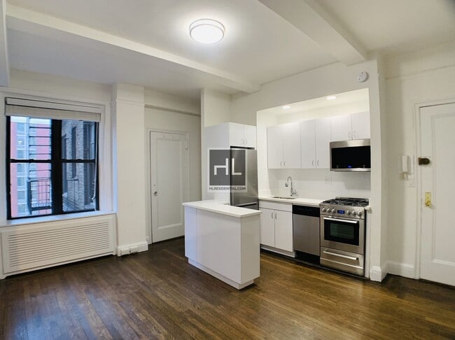 Building Photo - EAST 46 STREET