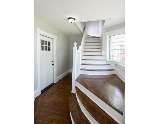 Building Photo - 56 Mulberry St