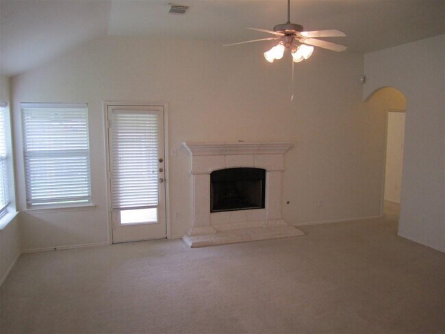 Building Photo - 21620 Rose Mill Dr