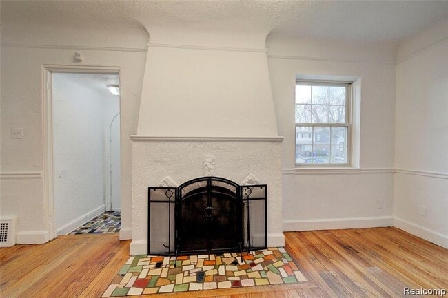 Building Photo - 16890 Sorrento Ave