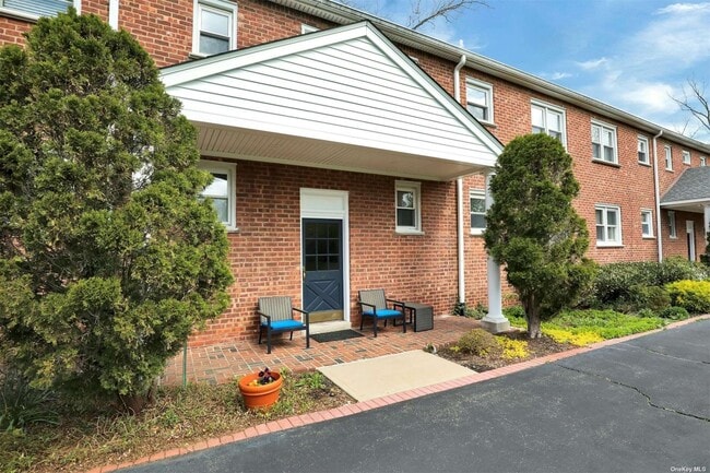 Building Photo - 20 Gibson Ave