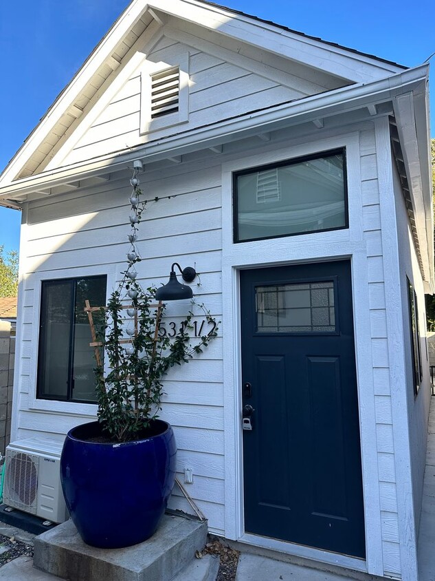 Primary Photo - BRAND NEW UPDATED 1 Bedroom 1 Bath Detache...