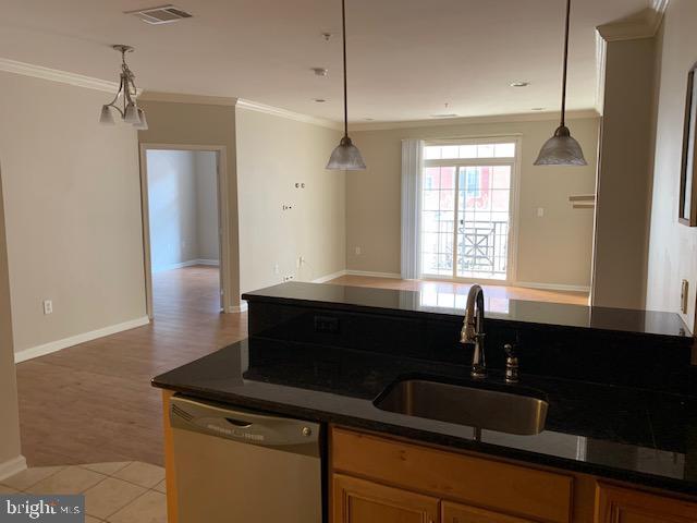 Primary Photo - 350 W Elm St