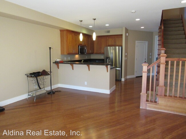 Building Photo - 2 br, 2.5 bath House - 125 Atherton Loop