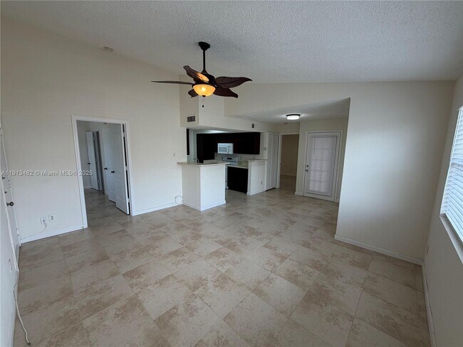 Foto del edificio - 15040 SW 103rd Ln