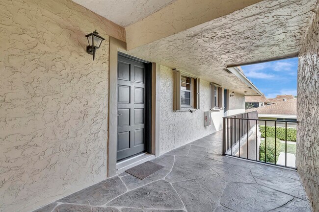 Foto del edificio - 1251 NW 13th St