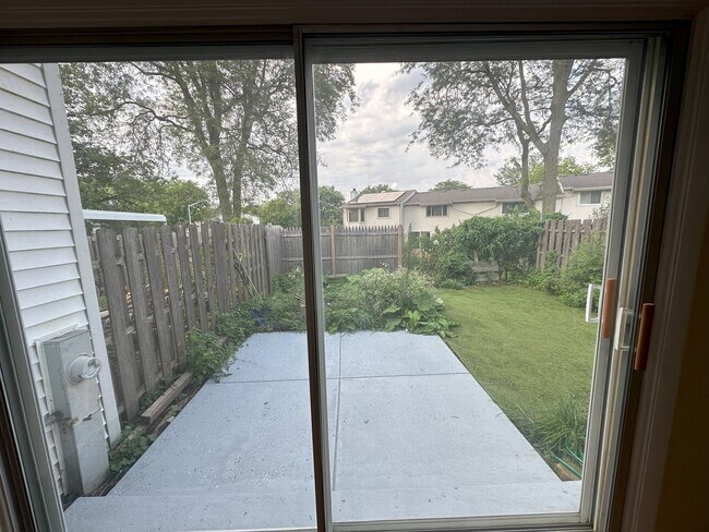 Foto del edificio - 226 Walker Dr