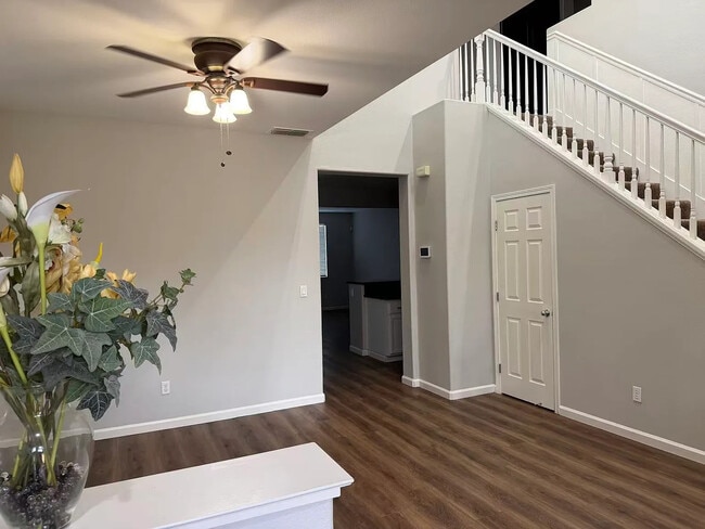 Foto del edificio - 2161 Tennis Ln