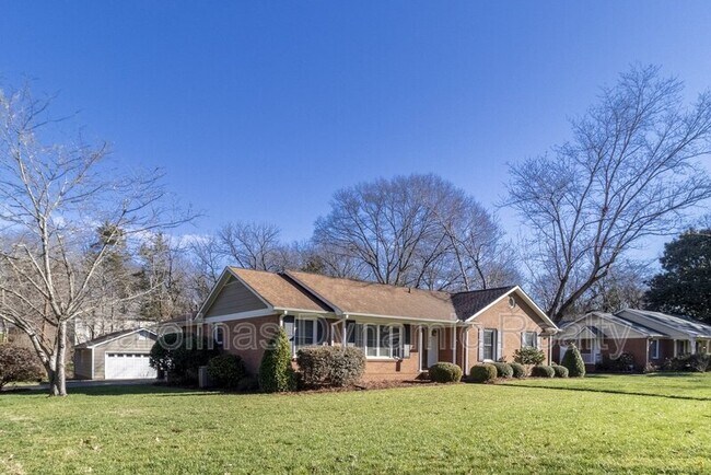 Building Photo - 6618 Castlegate Dr