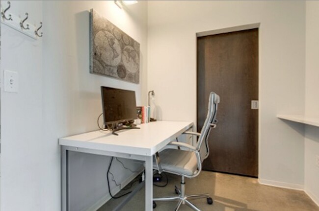 Foto del edificio - 2115 Yeaman Pl