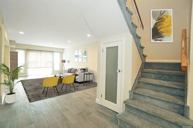 Building Photo - 65 Manors Dr