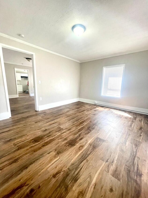Foto principal - 1815 Moore Ave