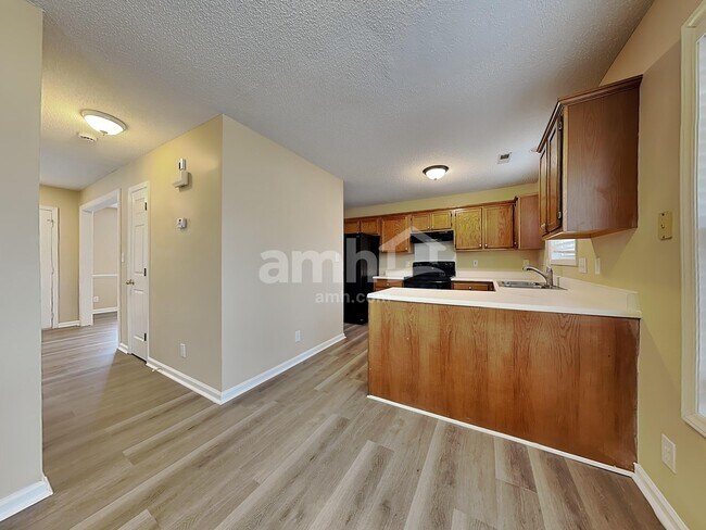 Foto del edificio - 524 Wyndham Dr