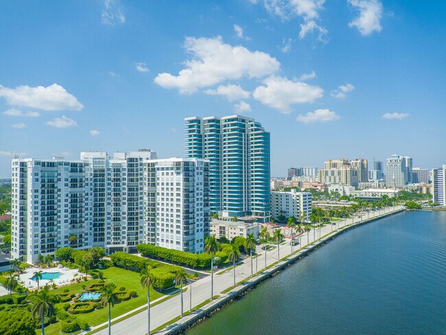 Foto del edificio - 1701 S Flagler Dr
