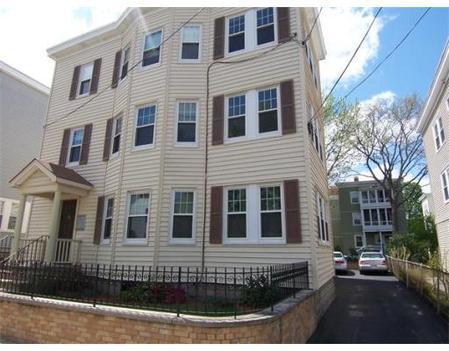Primary Photo - 66 Brock St