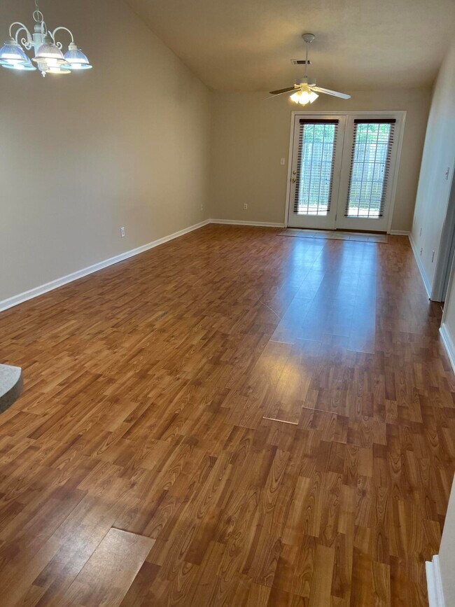 Foto del edificio - 122 Portofino Ln SW