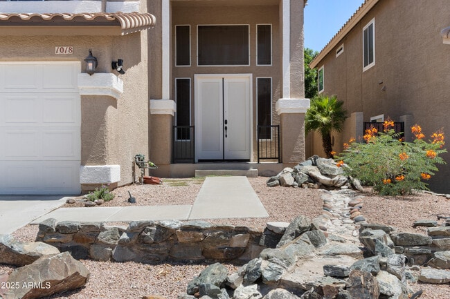 Building Photo - 1018 E Silverwood Dr
