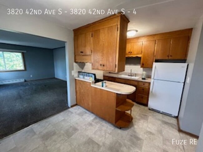 Building Photo - 3820 42nd Ave S