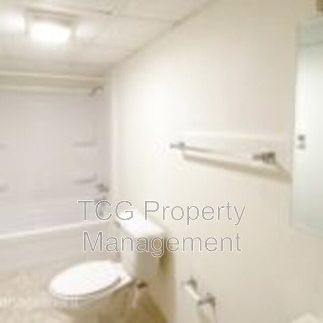 Foto del edificio - 2406 Marquette Rd
