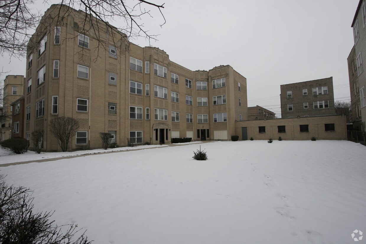 Primary Photo - 8025 Kilpatrick Ave
