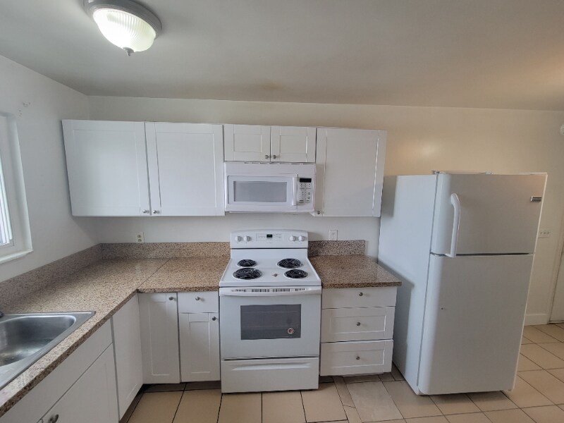 556 W Vine St Unit 1, Tooele, UT 84074 Room for Rent in Tooele, UT