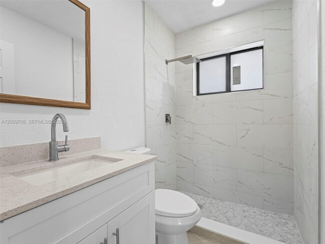 Building Photo - 1366 W 29th St
