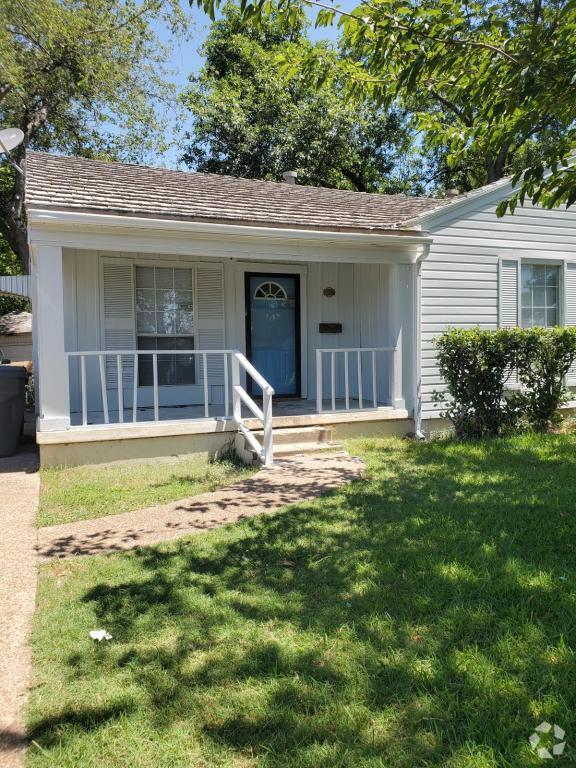 Building Photo - 3747 Cortez Dr