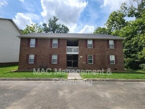 Building Photo - 1300 Byrne Ave