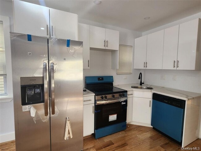 Foto del edificio - 330 Taylor Ave