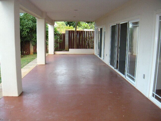 Foto del edificio - Lilipuna Rd. A-B