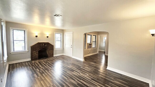 Foto del edificio - Newer Cute Remodel in OKC