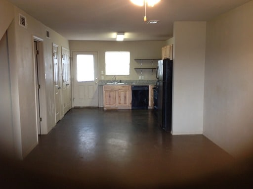 Building Photo - 250 N Nixon Ave