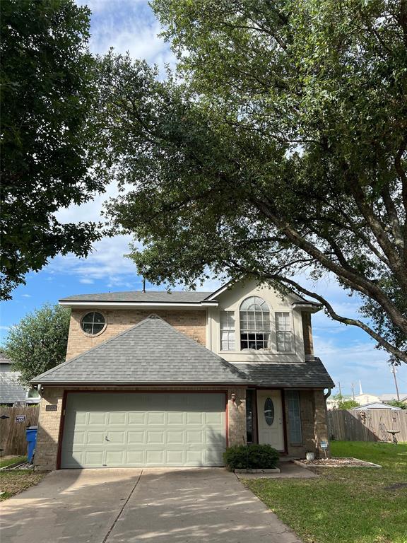 Building Photo - 3905 Lemos Dr
