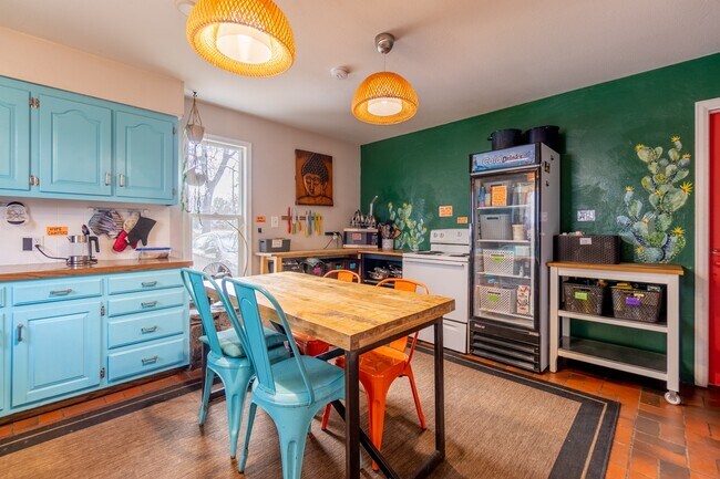 Foto del edificio - 706 East Stuart Street, Unit Green
