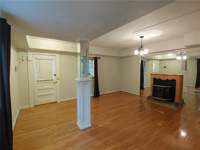 Building Photo - 76 Laurel Forest Cir NE