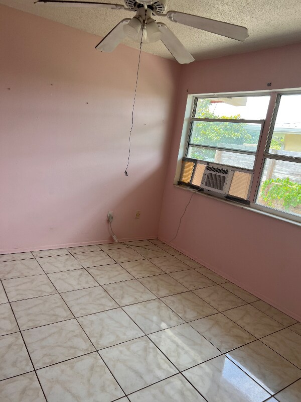 Foto del edificio - 961 Darwin Ln NE