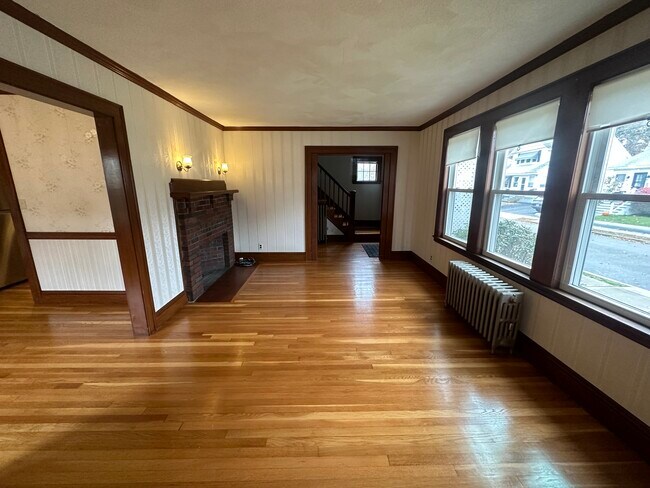 Foto del edificio - 235 Ashcroft Rd