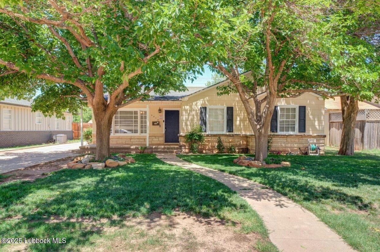 Foto principal - 3418 29th St