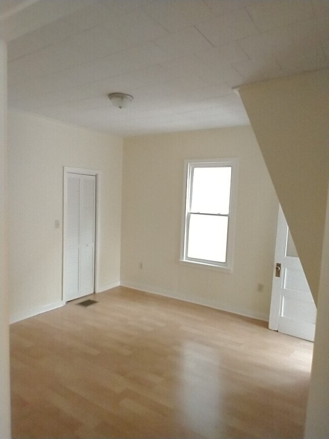 442 Wilkinson St Unit 2, Syracuse, NY 13204 Apartments in Syracuse