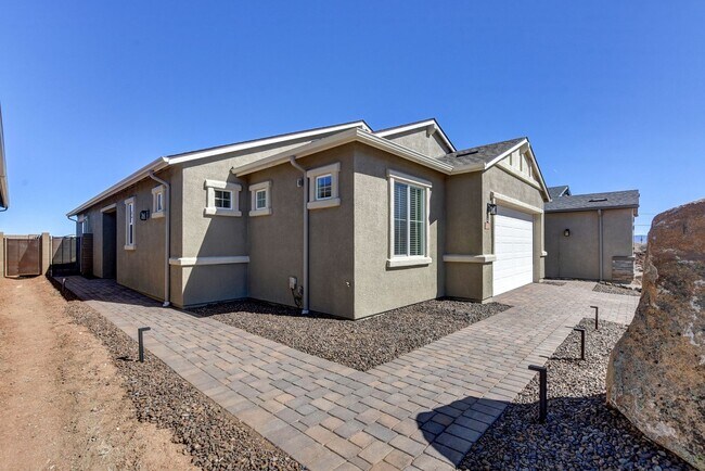 Foto del edificio - 2 bedroom, 2 bathroom home  in Saddlewood