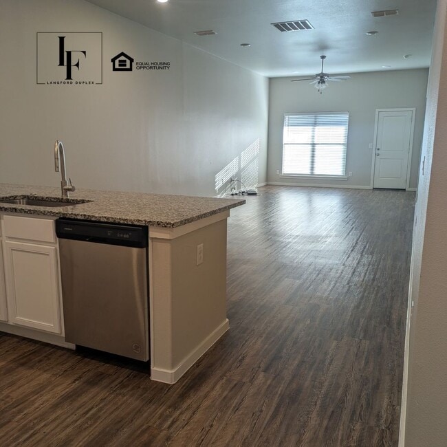 Building Photo - 2101 Lubbock