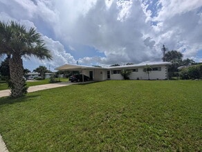 Building Photo - 2885 Fountainhead Blvd