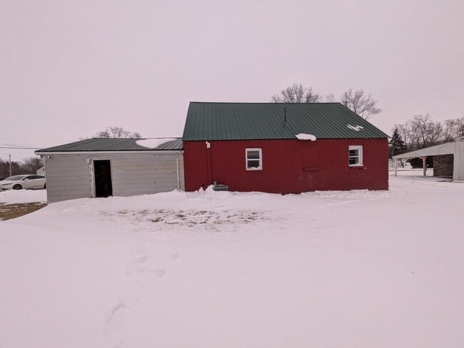 Building Photo - 1005 S Pittenger Rd