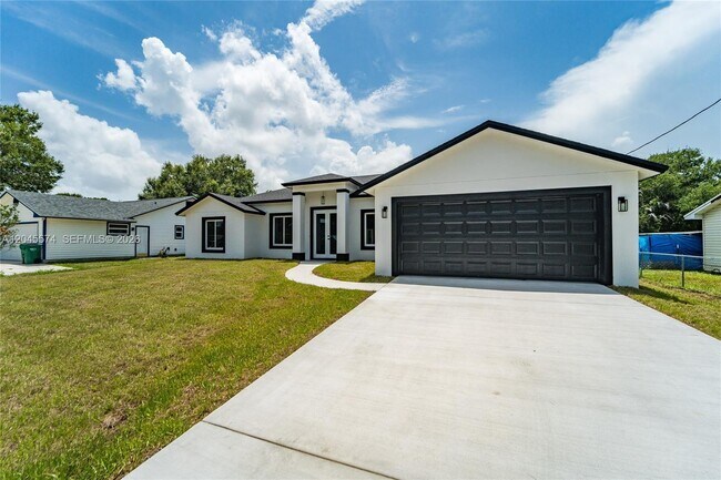 Building Photo - 5203 Birch Dr