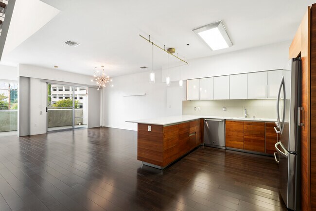 Living Area - 11500 Tennessee Ave